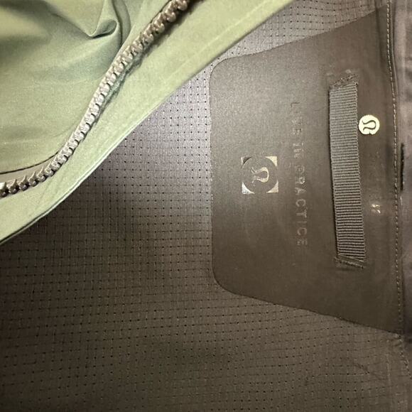 Lululemon Men’s Waterproof Full-Zip Rain Jacket Green XL - Picture 10 of 14